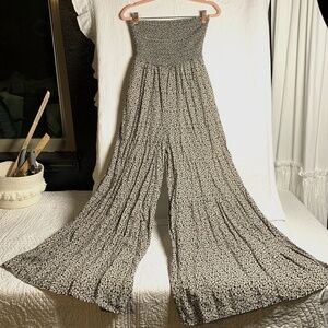 Free People XS wide flowy leg strapless romper/jumpsuit pantsuit floral